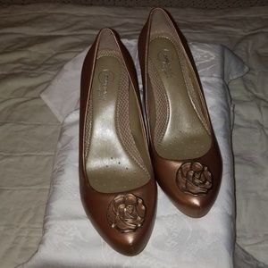 Easyspirit Antigravity bronze heels